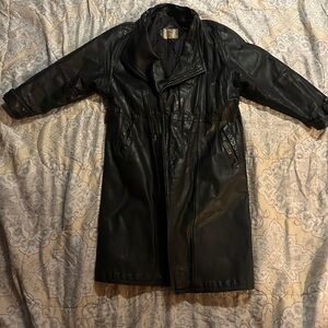 Men's Black Leather Trench Coat with Zip Closure